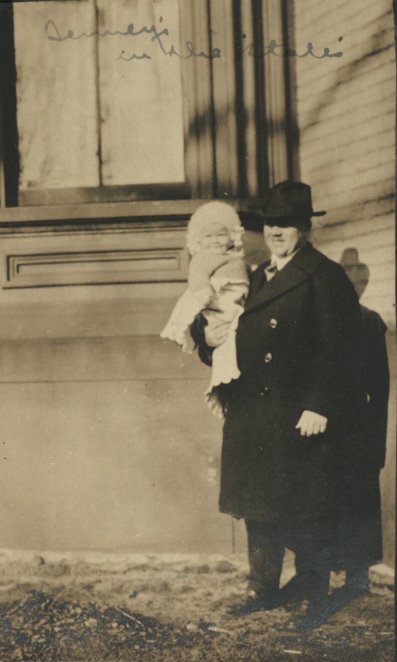Denney’s in the States [Father and daughter].