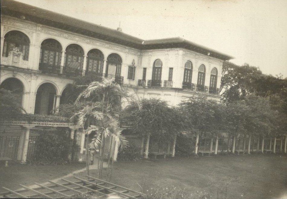 [Untitled – Malacaï¿½an administration building., Manila].