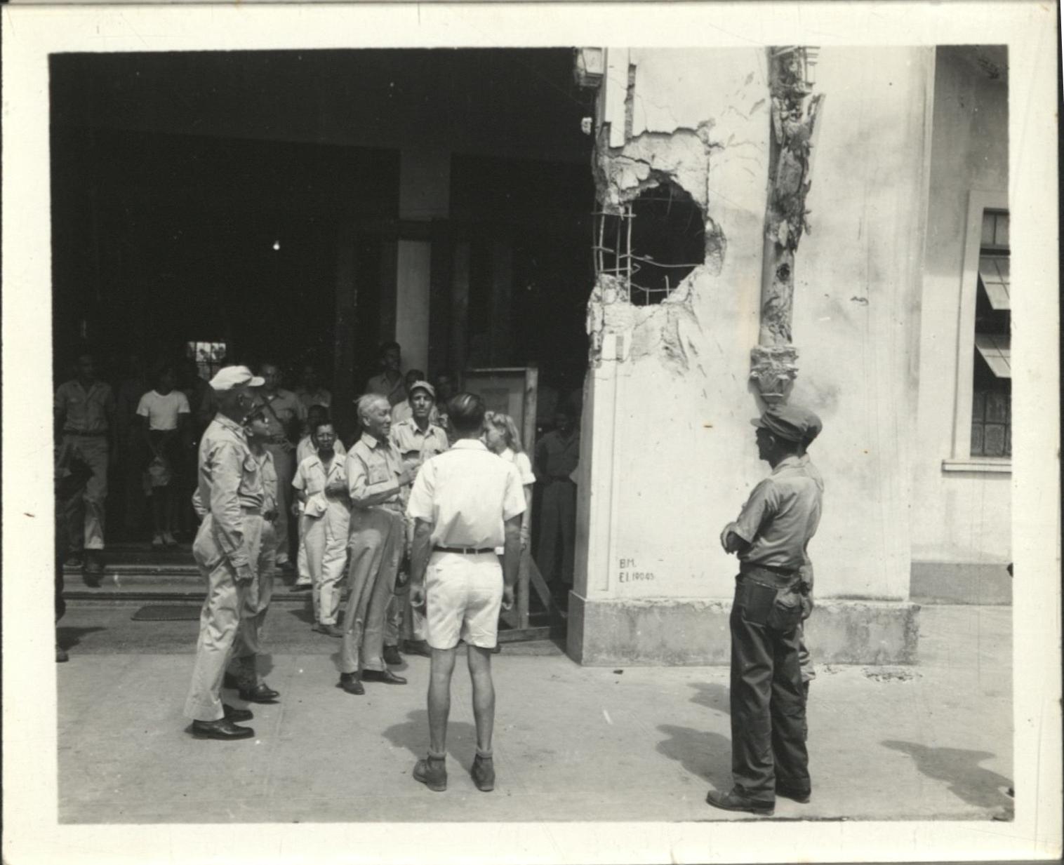 [Untitled – Philippine president Sergio Osmena greets freed detainees, tours Santo Tomas Internment Camp].