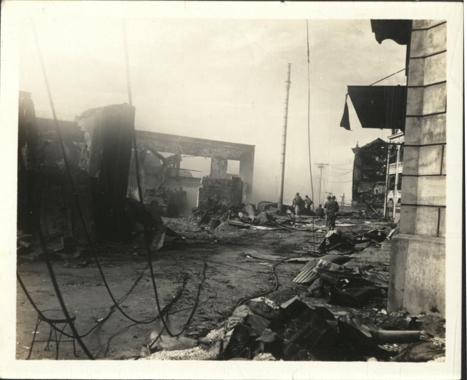 [Untitled – Destruction in Manila during liberation, February 1945].