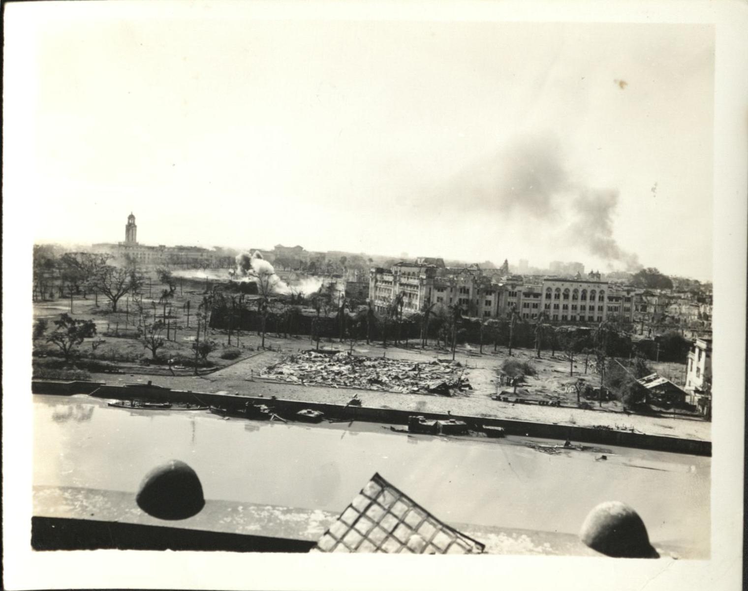 [Untitled – Urban warfare in Manila during liberation: The assualt on Intramuros, February 1945].