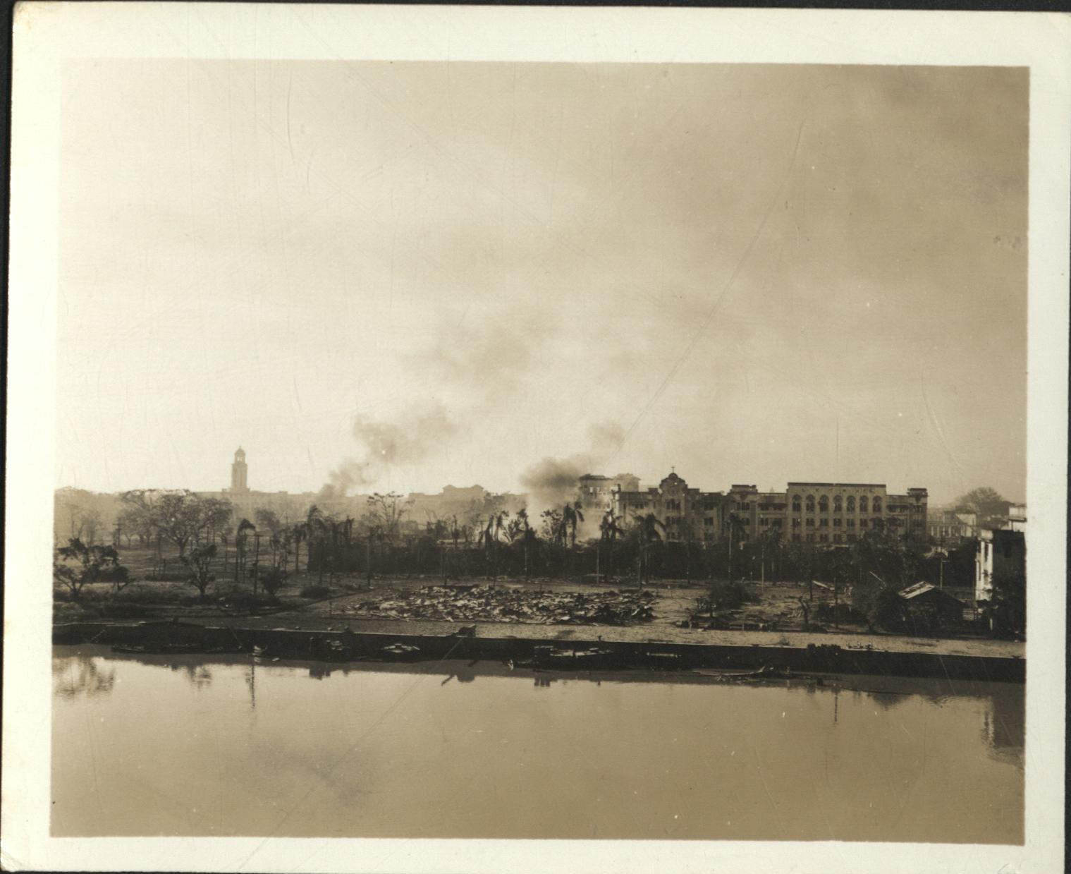 [Untitled – Urban warfare in Manila during liberation: The assualt on Intramuros, February 1945].