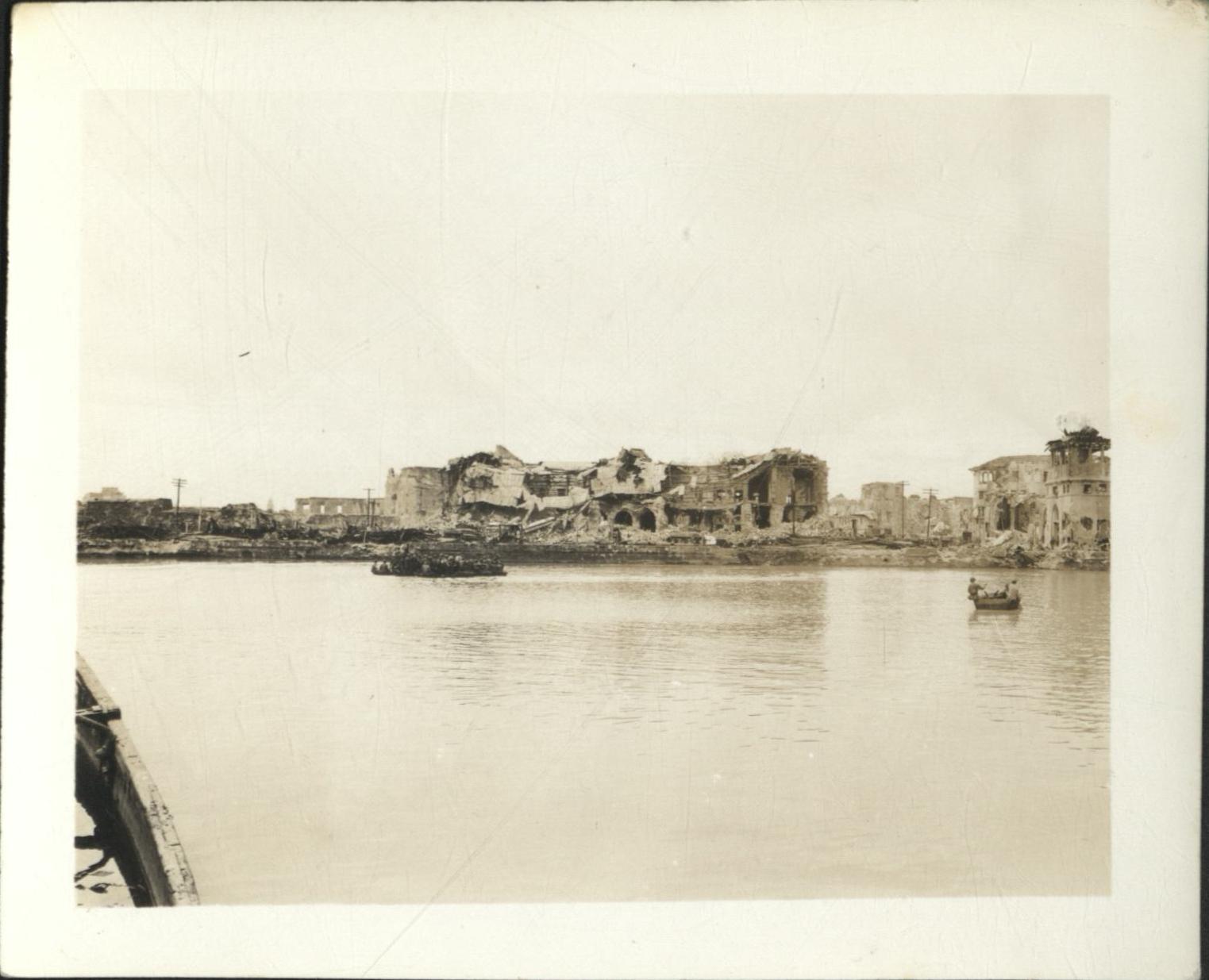 [Untitled – Urban warfare in Manila during liberation: The assualt on Intramuros, February 1945].