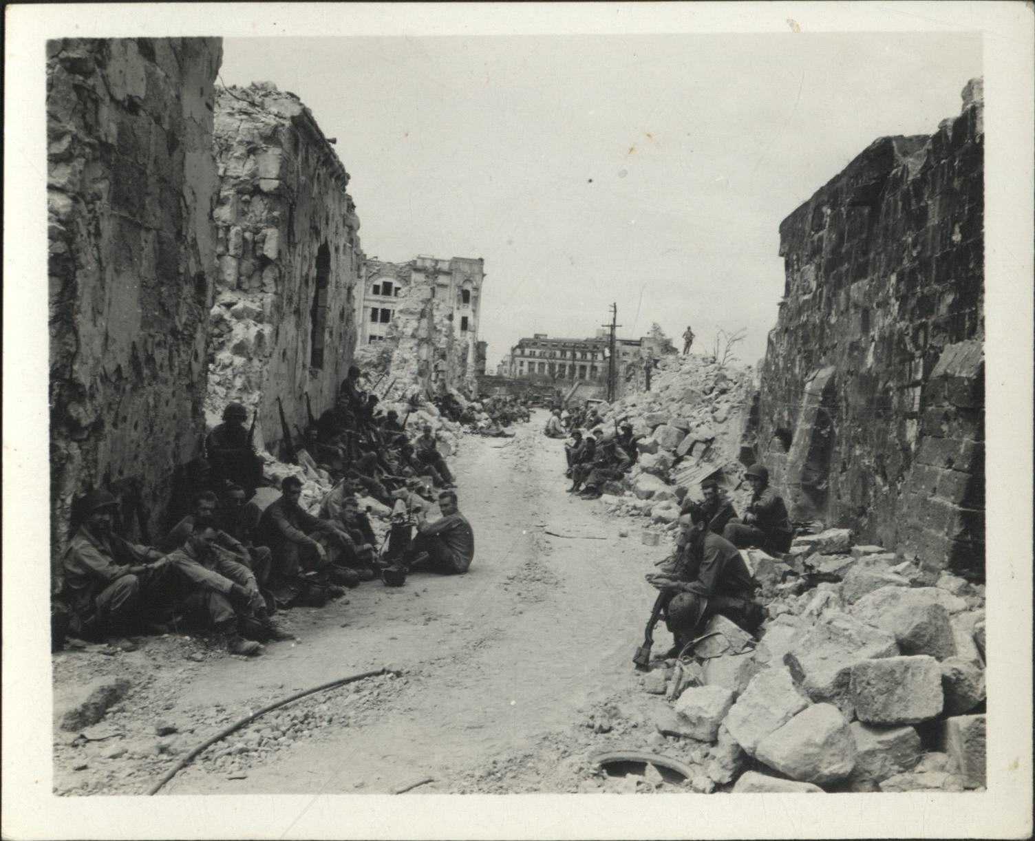 [Untitled – Urban warfare in Manila during liberation: The fighting in Intramuros, February 1945].