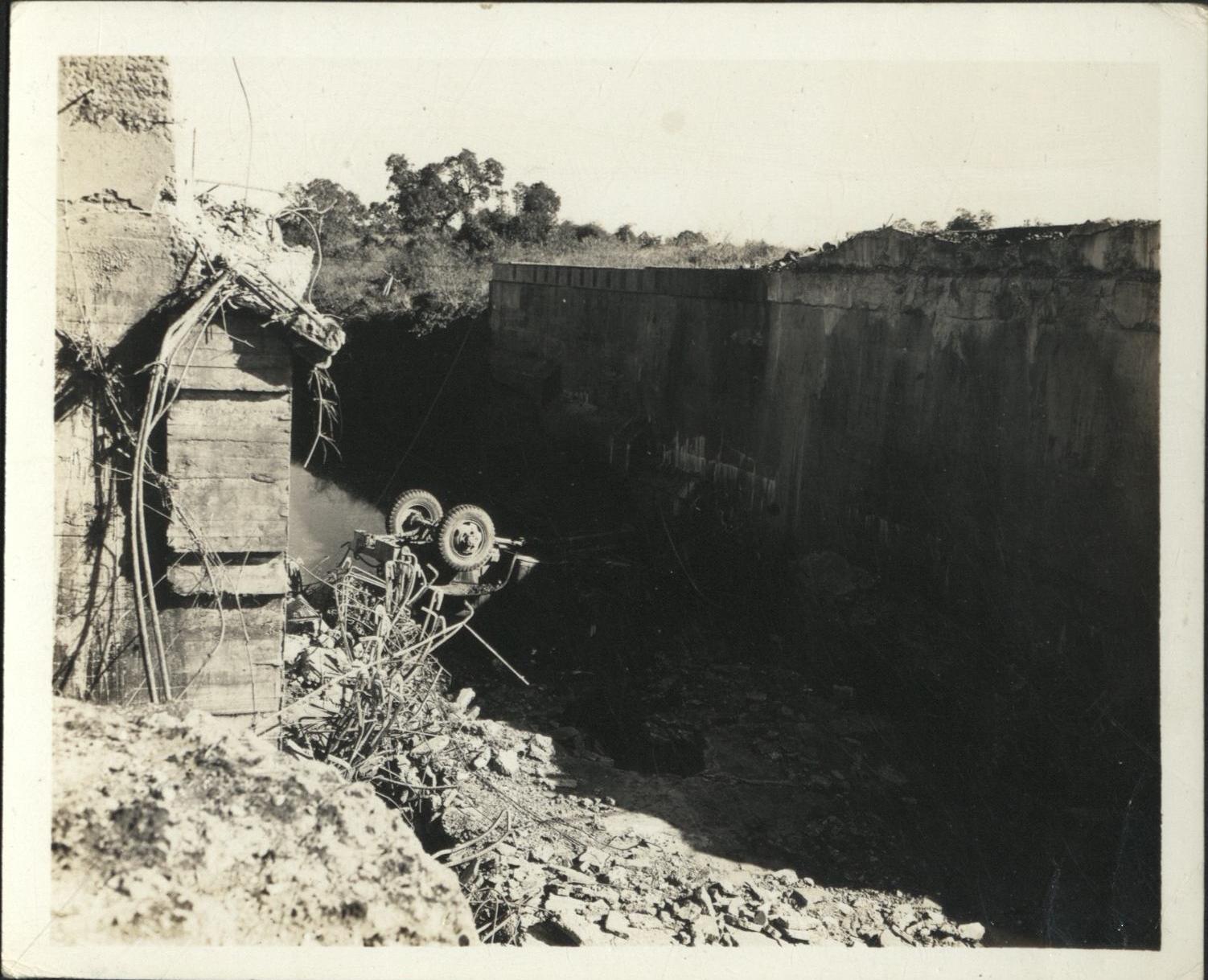 [Untitled – Urban warfare in Manila during liberation: Effects of fighting at Fort Santiago, February 1945].