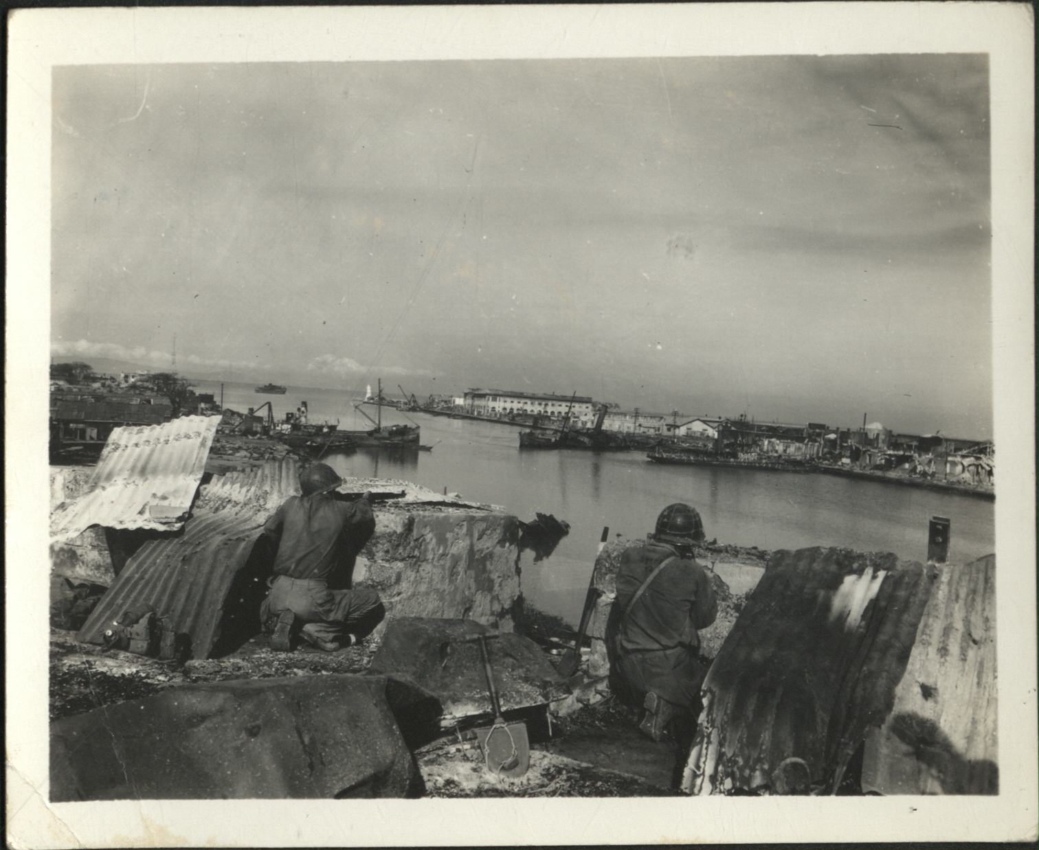 [Untitled – Urban warfare in Manila during liberation: Fighting from Fort Santiago to San Nicolas, February 1945].
