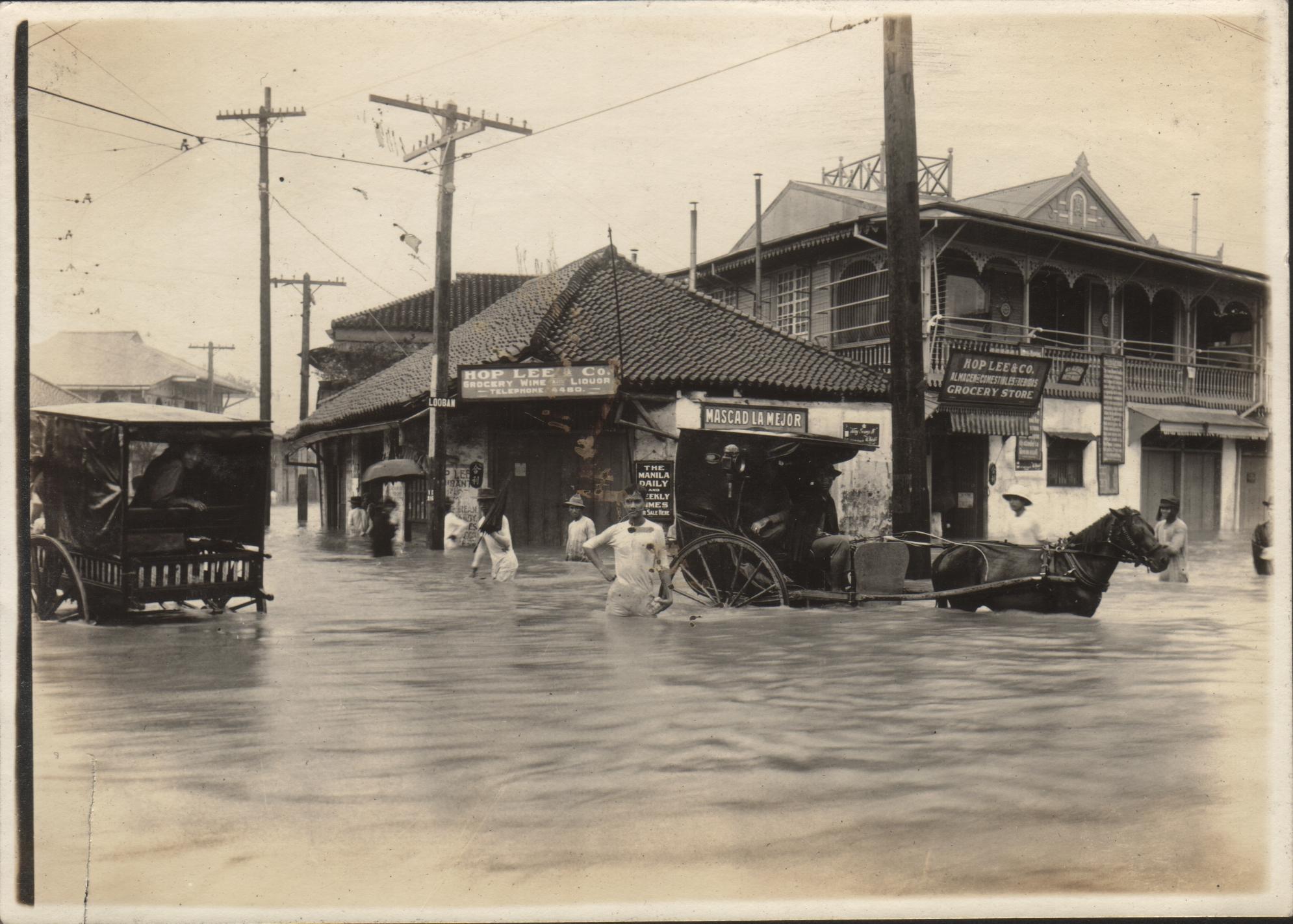[Untitled – Flooded streets, Calle Looban- now Carmen St.- Paco, Manila].