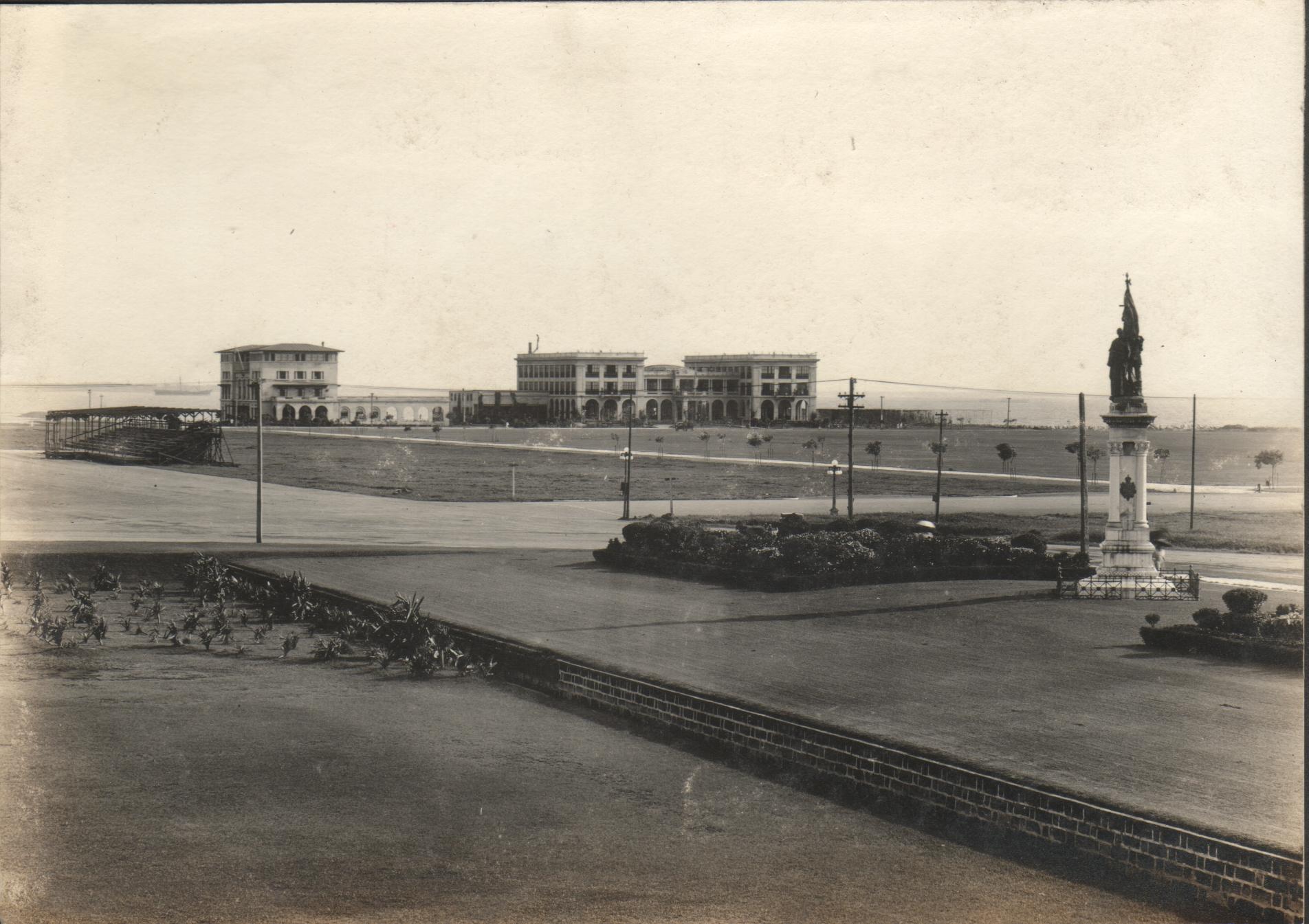 Panoramic view of the Luneta [other half missing].