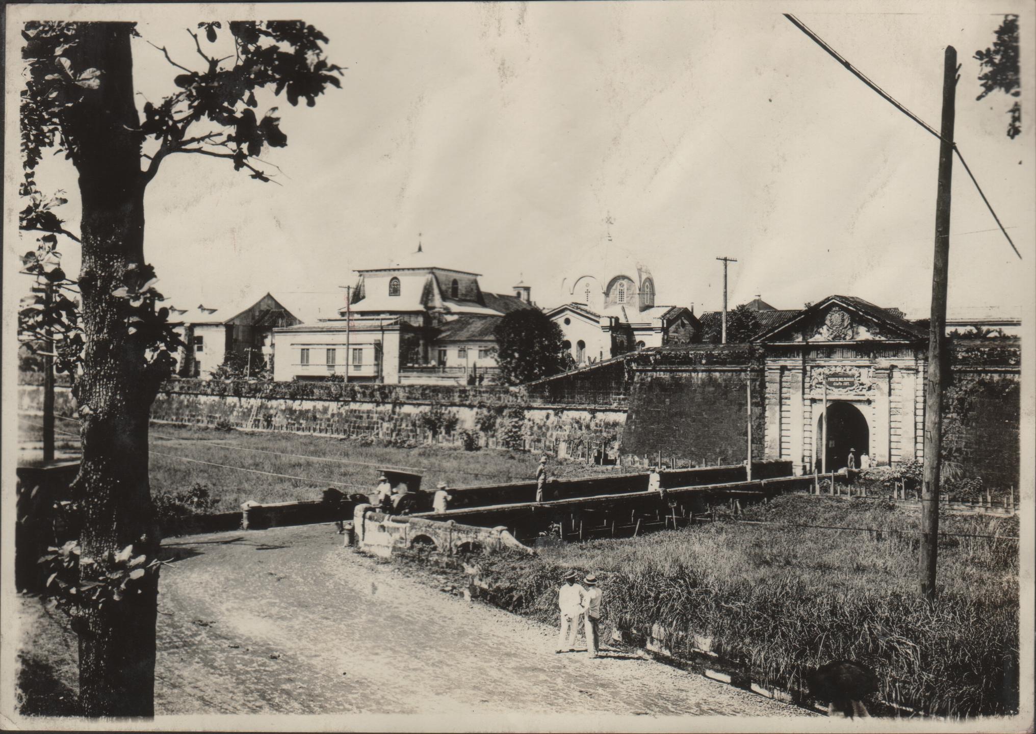 Old Walled City [Parian Gate to Intramuros].