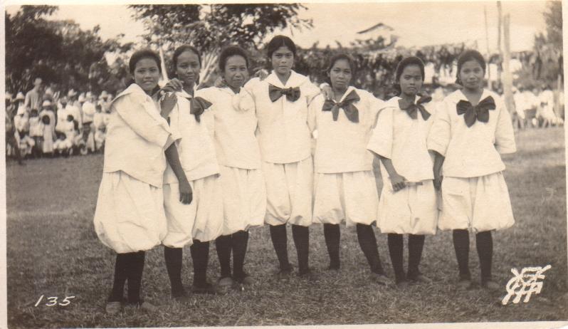 135. [Untitled – Schoolgirls at an athletic meet].