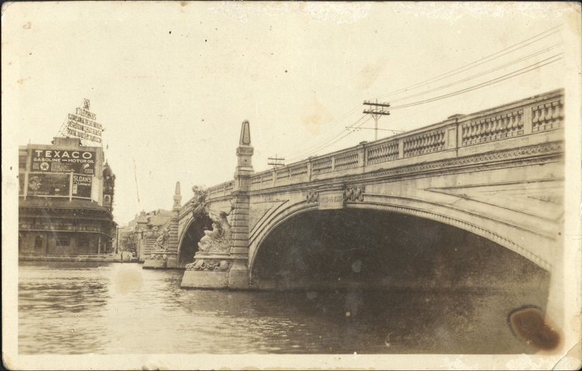[untitled ï¿½ Jones Bridge, Manila].