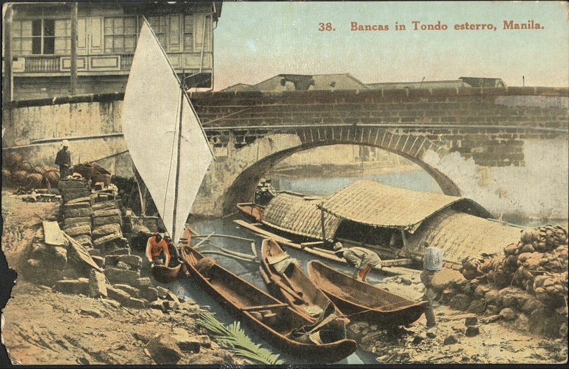 38. Bancas in Tondo esterro, Manila.