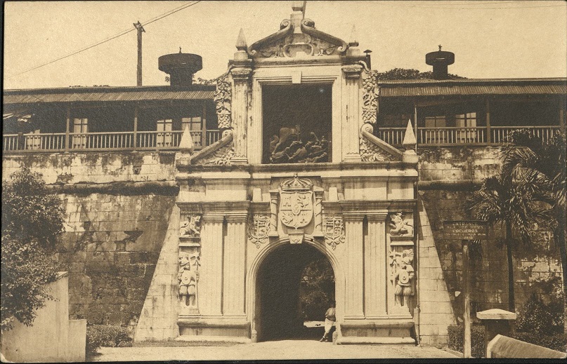 [Untitled ï¿½ Gate at Fort Santiago].