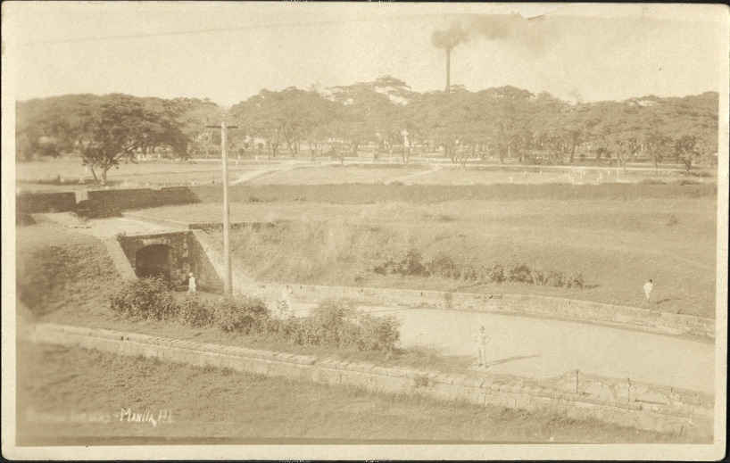 [Illegible ï¿½ Parian gate} ï¿½ Manila, P. I.