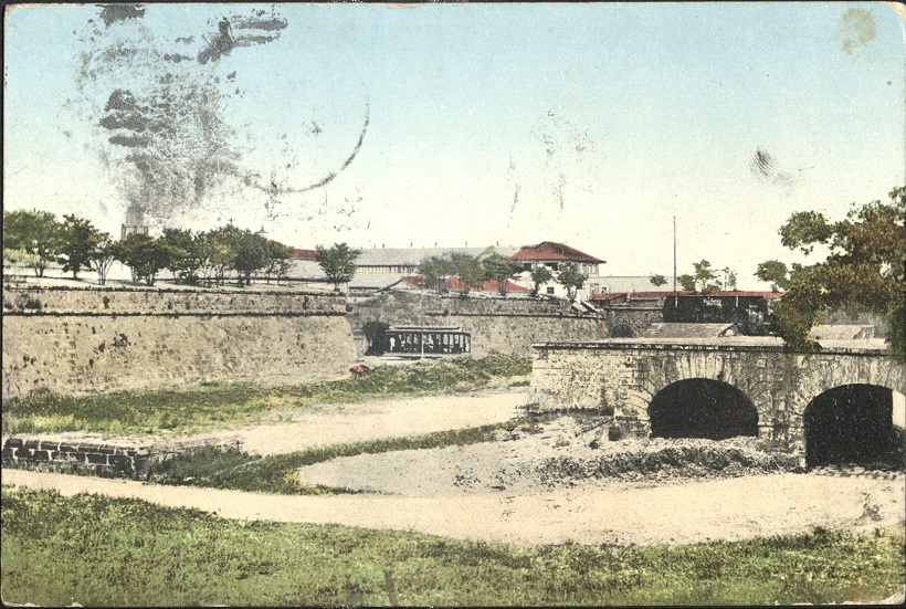 [Untitled ï¿½ Walls of Intramuros].