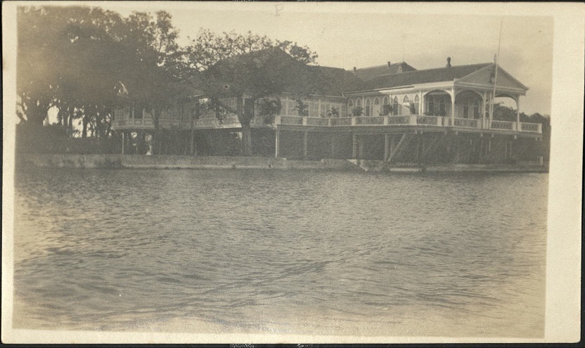 [Untitled ï¿½ Malacaï¿½ang Palace, Manila].