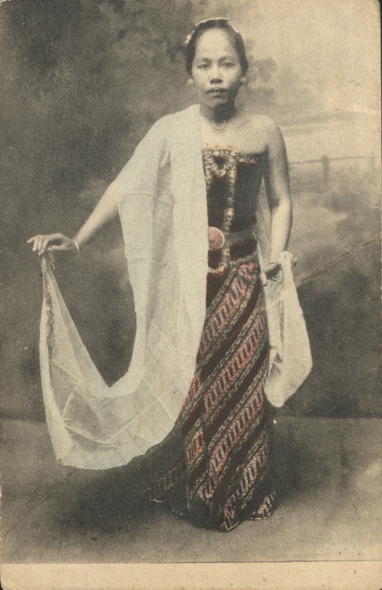 [Untitled ï¿½ Woman in dress].